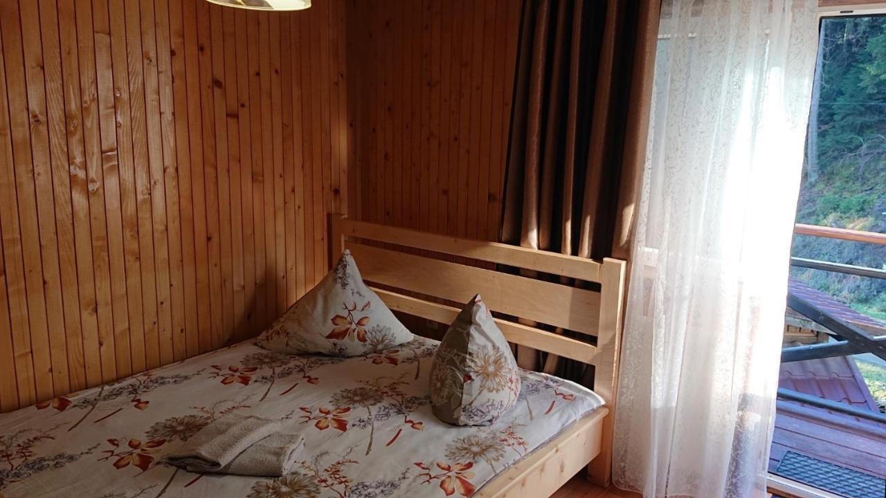 Hotel Любе Yablunytsya Exterior foto