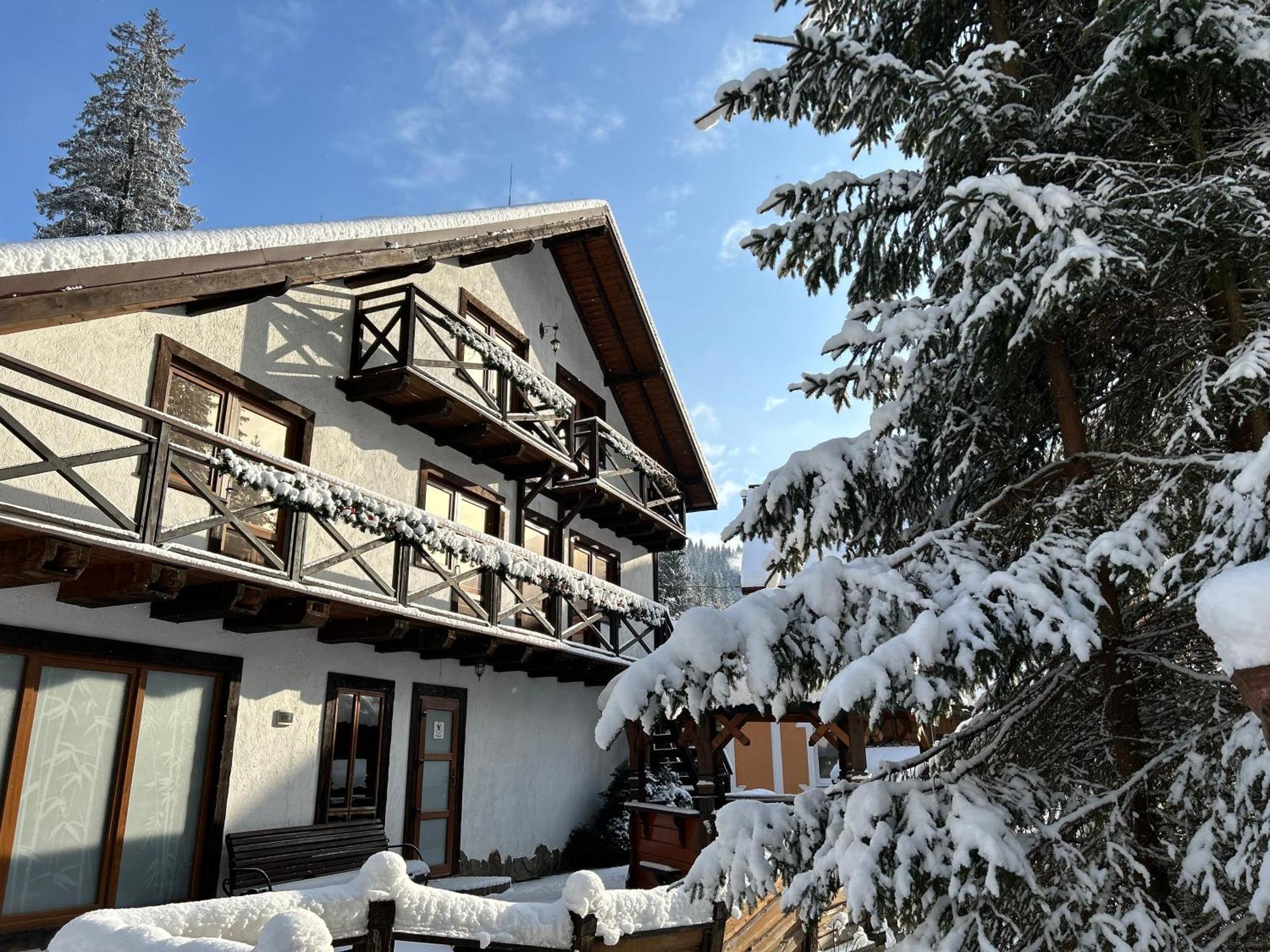 Hotel Любе Yablunytsya Exterior foto
