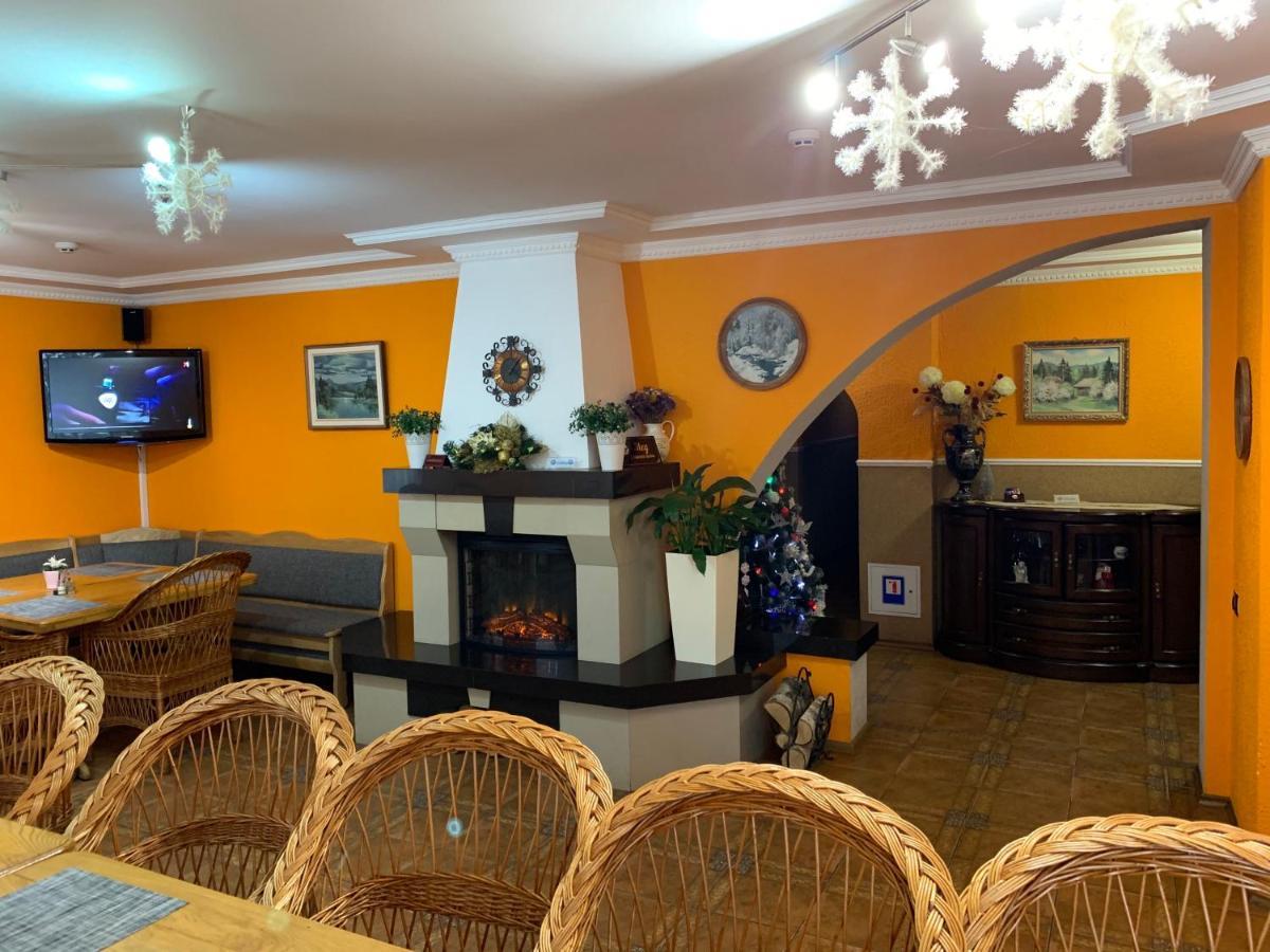 Hotel Любе Yablunytsya Exterior foto
