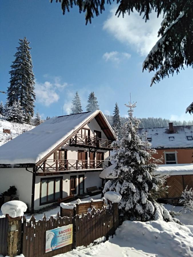 Hotel Любе Yablunytsya Exterior foto
